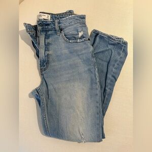 Curve Love High Rise Skinny, lightly distressed